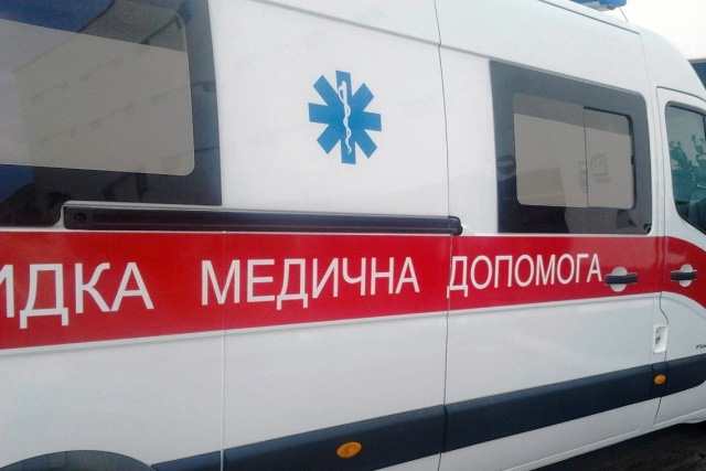 Будні швидкої допомоги Дніпропетровщини: поранені бійці, інфаркти, інсульти та п'яниці
