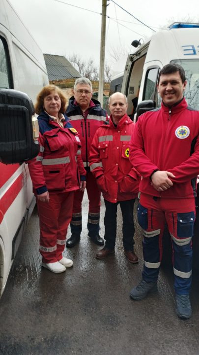 У Нікополі медики швидкої допомоги врятували життя чоловіку