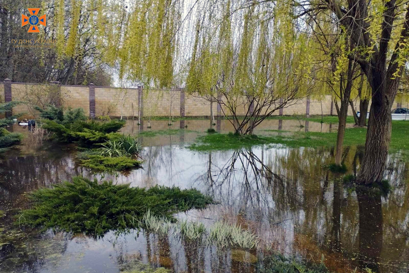 На Дніпропетровщині затопило приватні будинки: ситуація станом на вечір 15 квітня