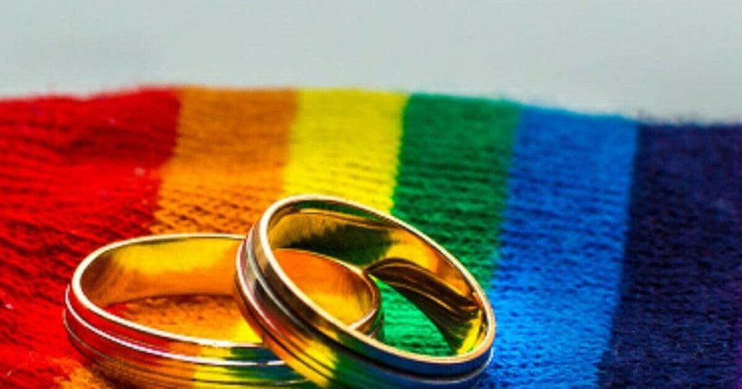 В Украине могут разрешить однополые зарегистрированные партнёрства: петиция набрала необходимое количество голосов - рис. 1