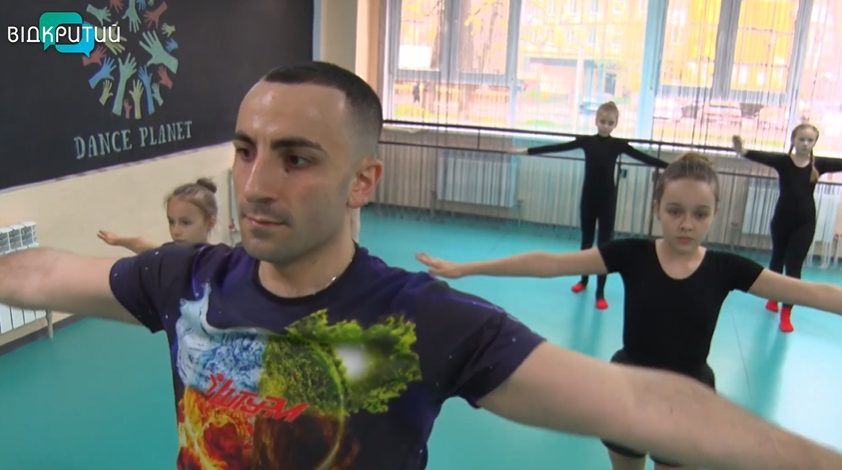 Переселенці з Краматорська викладають танці у Дніпрі