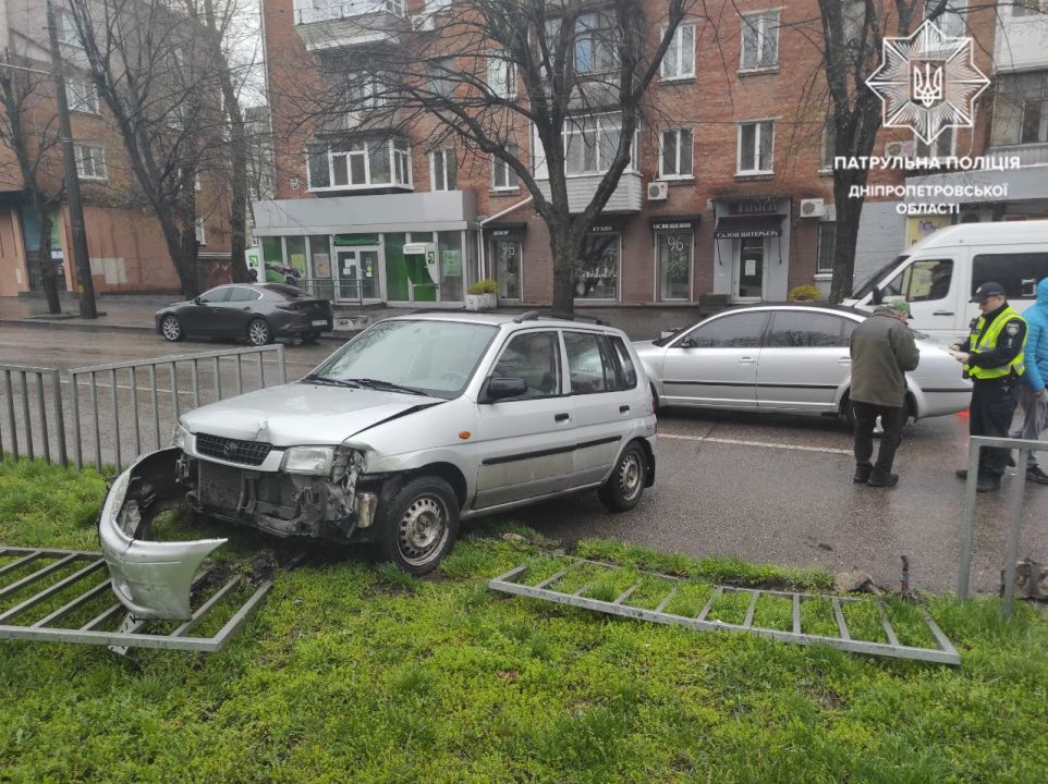 У двох районах Дніпра сталися аварії: де ускладнено рух у місті - рис. 3