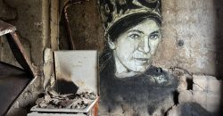 Мурали на руїнах: у Київській області з'явились портрети україннських митців