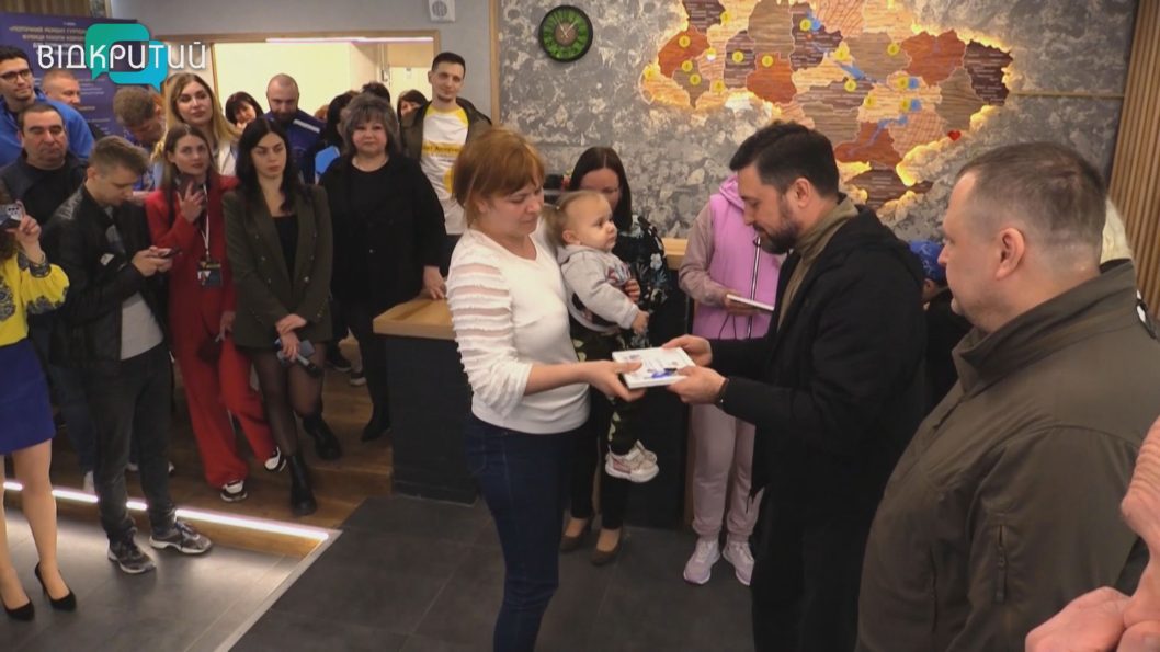 У Дніпрі відкрили перший в Україні житловий центр для переселенців з Маріуполя