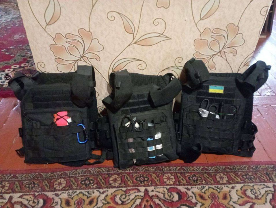 Вкрали бронежилети та медичне обладнання: у Дніпрі пограбували машину евакуації - рис. 2