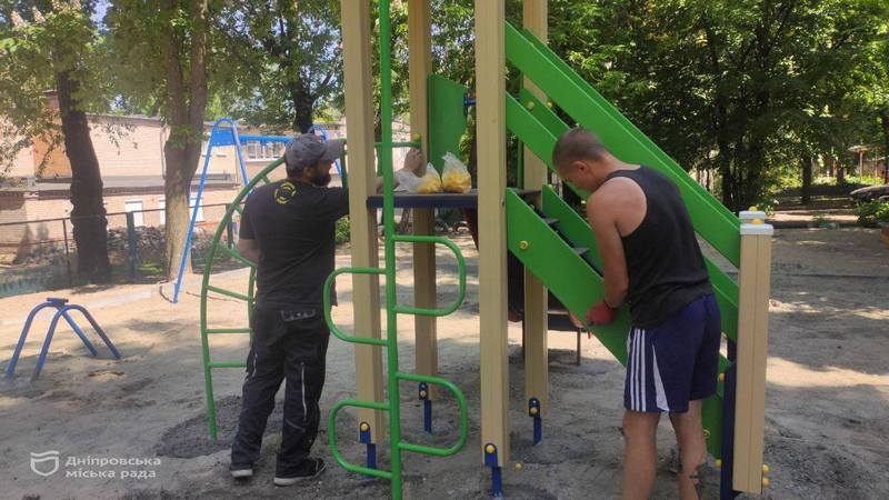Как в Днепре проходят работы по расширению спортивных направлений в УТВ, ремонтам детских и спортивных площадок - рис. 10
