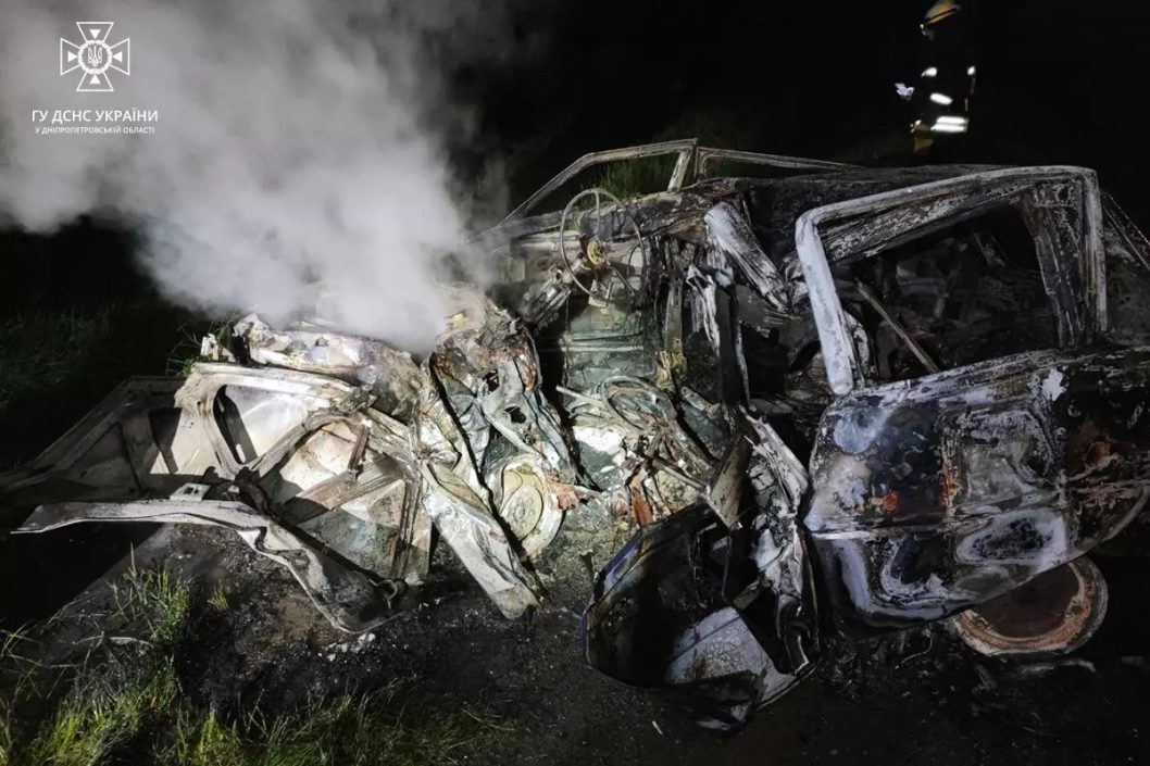 Автівка згоріла вщент: подробиці смертельної аварії на Новопокровській у Дніпрі - рис. 3