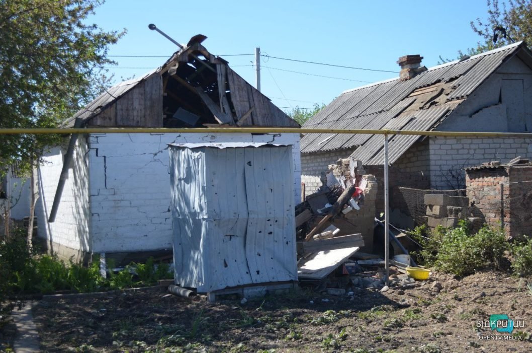 Поврежденные дома и разрушенные жизни: последствия ракетных ударов по частному сектору в Павлограде - рис. 8