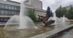 У Дніпрі запустили в роботу міські фонтани (Фото)