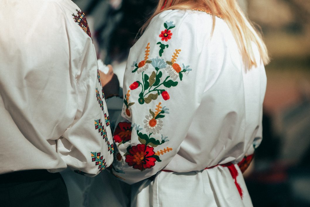 Мешканців Дніпропетровщини запрошують взяти участь у фотоконкурсі до Дня вишиванки