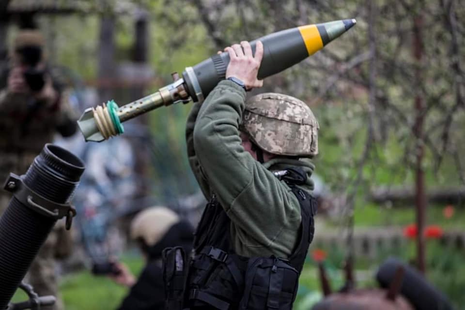 Внаслідок ракетних та артилерійських ударів по містах та селах України є загиблі серед мирного населення