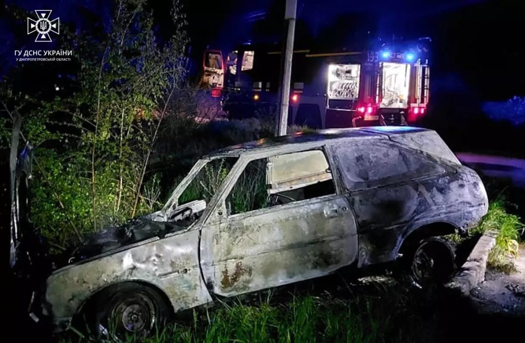 На Днепропетровщине дотла сгорели два автомобиля - рис. 2