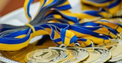Академическая гребля, бадминтон и хоккей: спортсмены из Днепропетровщины получили на соревнованиях ряд наград - рис. 12
