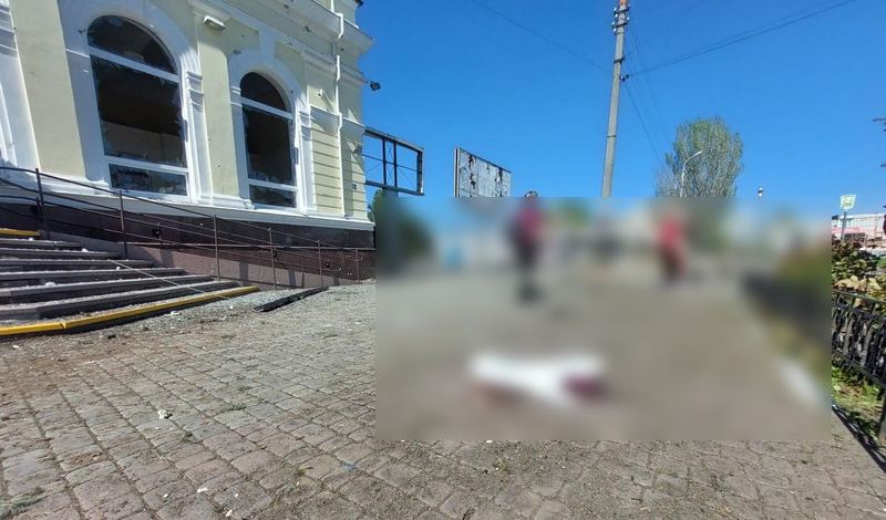 Президент Украины опубликовал шокирующие кадры военного преступления окупантов в Херсоне - рис. 2