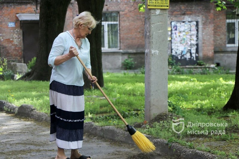 У Дніпрі влаштували конкурс на краще прибирання дворів будинків ОСББ та ЖБК - рис. 5