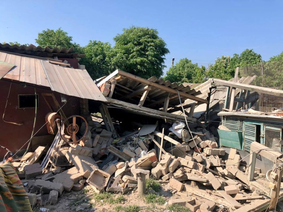 Российские оккупанты обстреляли Никополь: разрушения получил жилищный сектор - рис. 3