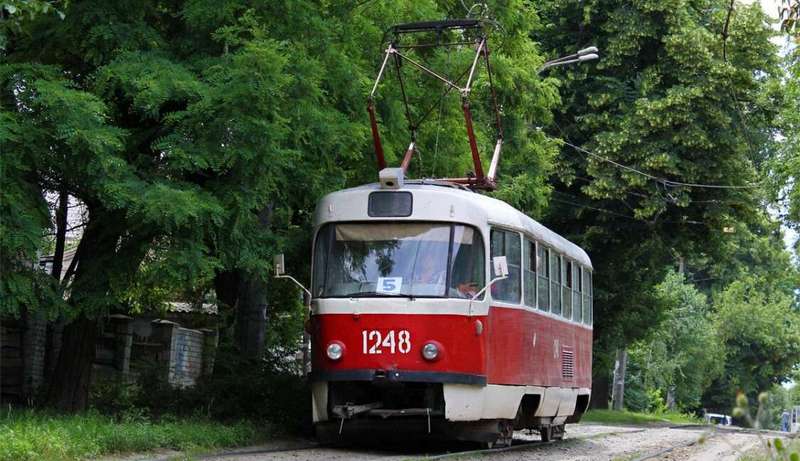 У Дніпрі деякі трамваї тимчасово змінять свій маршрут
