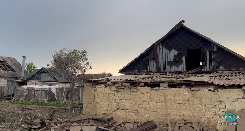 Як виглядають зруйновані внаслідок ракетного удару будинки у Павлоградському районі
