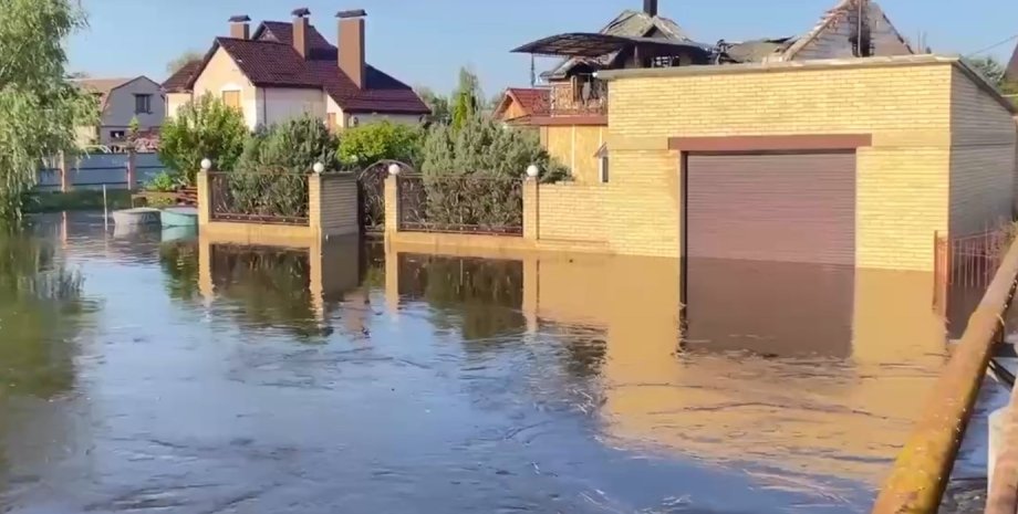 Вода продолжает прибывать: на правобережье Херсонской области затоплено почти 2000 домов - рис. 1