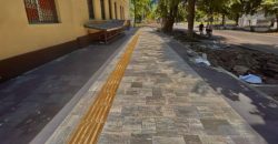 У Дніпрі реконструюють пішохідну та проїзну частини на вулиці Скоробогатова