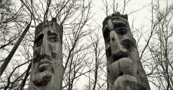 Про Дніпро: історія дерев'яних фігур древніх богів на житломасиві Сонячний - рис. 3