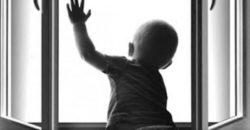 У Кривому Розі 2-річний хлопчик випав з вікна багатоповерхівки: дитину госпіталізували до реанімації - рис. 8