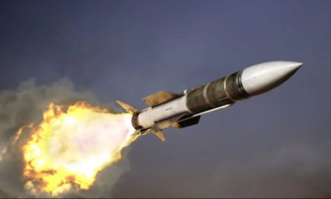 Находитесь в укрытиях: взрывы в Днепре и области - рис. 1