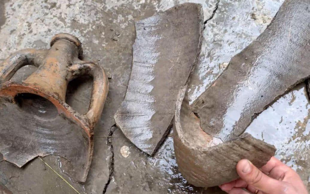 На дне Каховского водохранилища нашли уникальные артефакты времен украинского казачества и палеолита