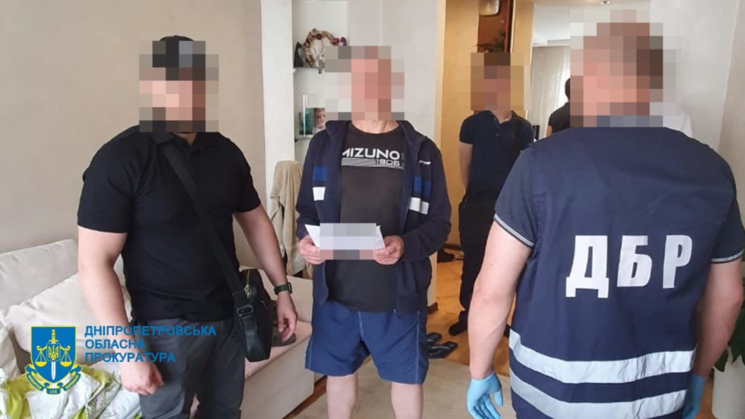 Злочинна схема: на Дніпропетровщині судитимуть трьох митників