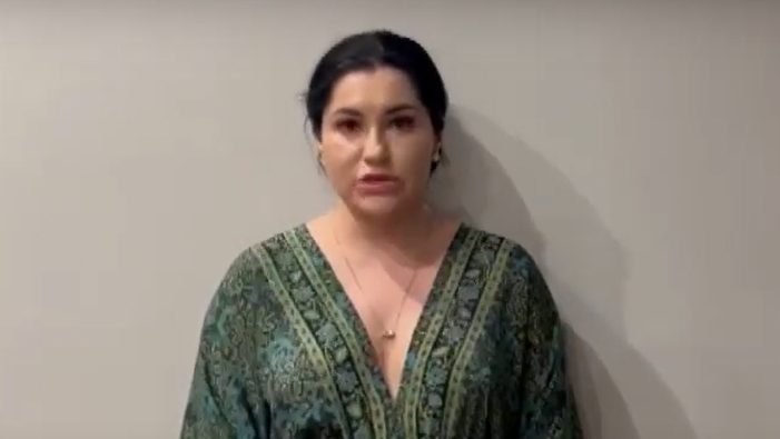 Розмова з СБУ пішла на користь: астротаролог із Дніпра вибачилася перед українцями