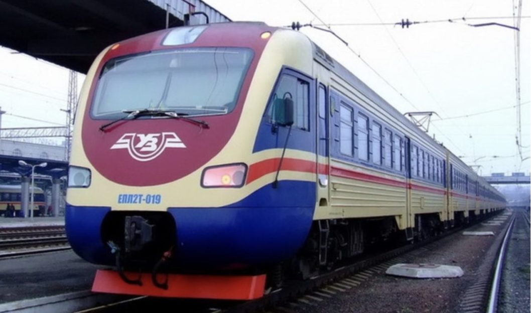 У Дніпропетровській області деякі електрички змінили свій графік