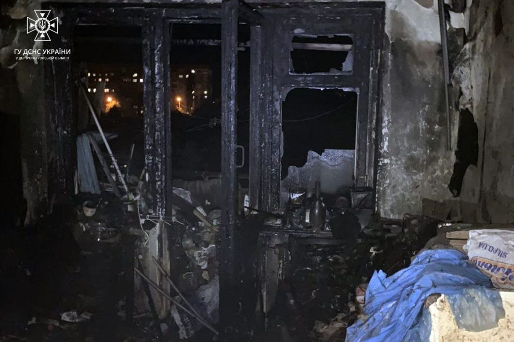 В Кривом Роге в результате пожара в многоэтажке погиб человек - рис. 2