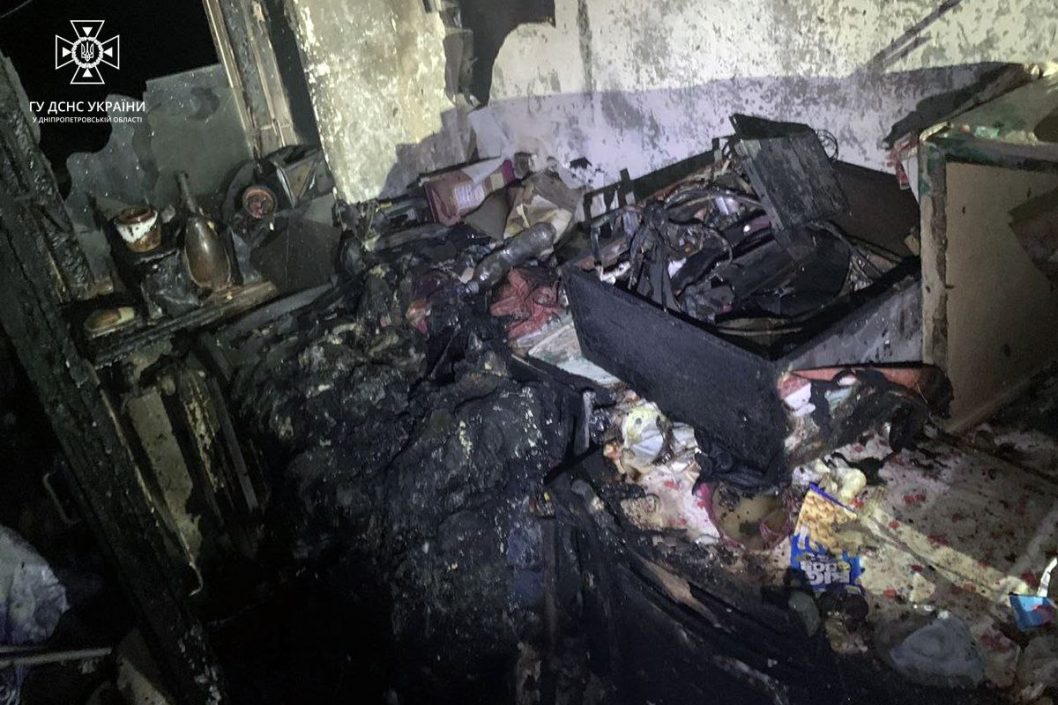 В Кривом Роге в результате пожара в многоэтажке погиб человек - рис. 3