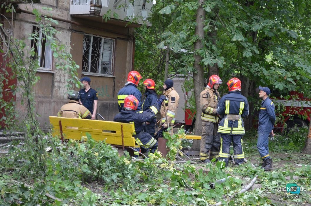 Повреждены не менее 30 домов: текущая ситуация в Кривом Роге - рис. 7