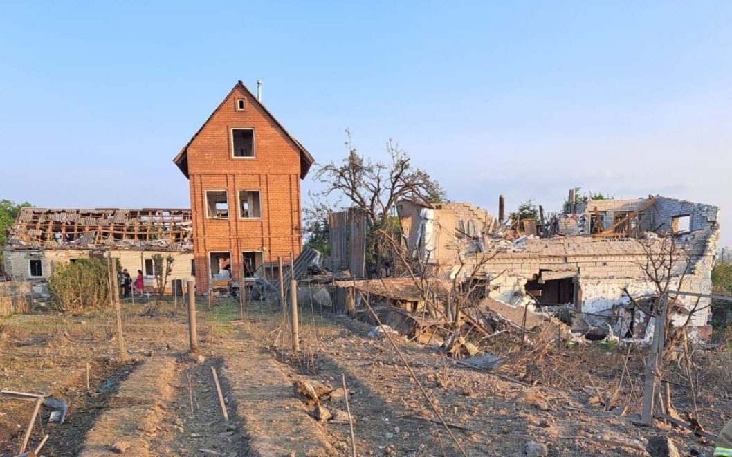 Вночі окупанти атакували житловий сектор та інфраструктурні об'єкти у Дніпрі: є постраждалі