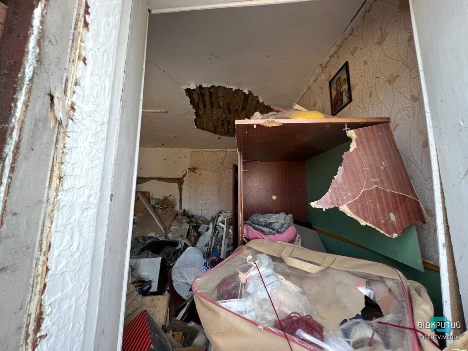 Зруйновані будинки і розбиті життя: мешканці Дніпра про наслідки ворожої атаки