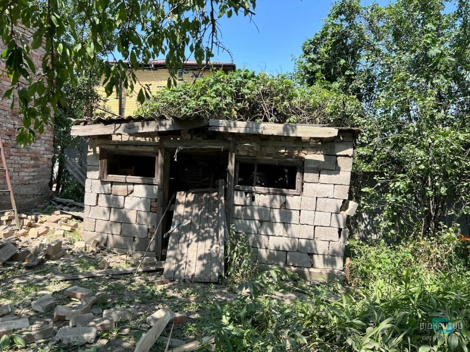 Зруйновані будинки і розбиті життя: мешканці Дніпра про наслідки ворожої атаки