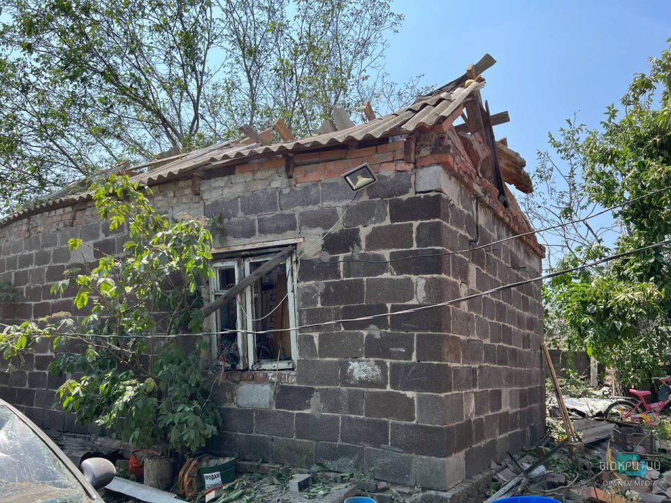 Зруйновані будинки і розбиті життя: мешканці Дніпра про наслідки ворожої атаки