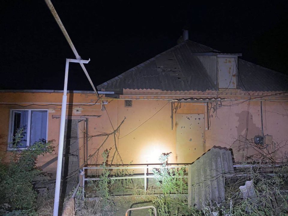 Вночі російські окупанти обстріляли громади Дніпропетровщини: є постраждалі