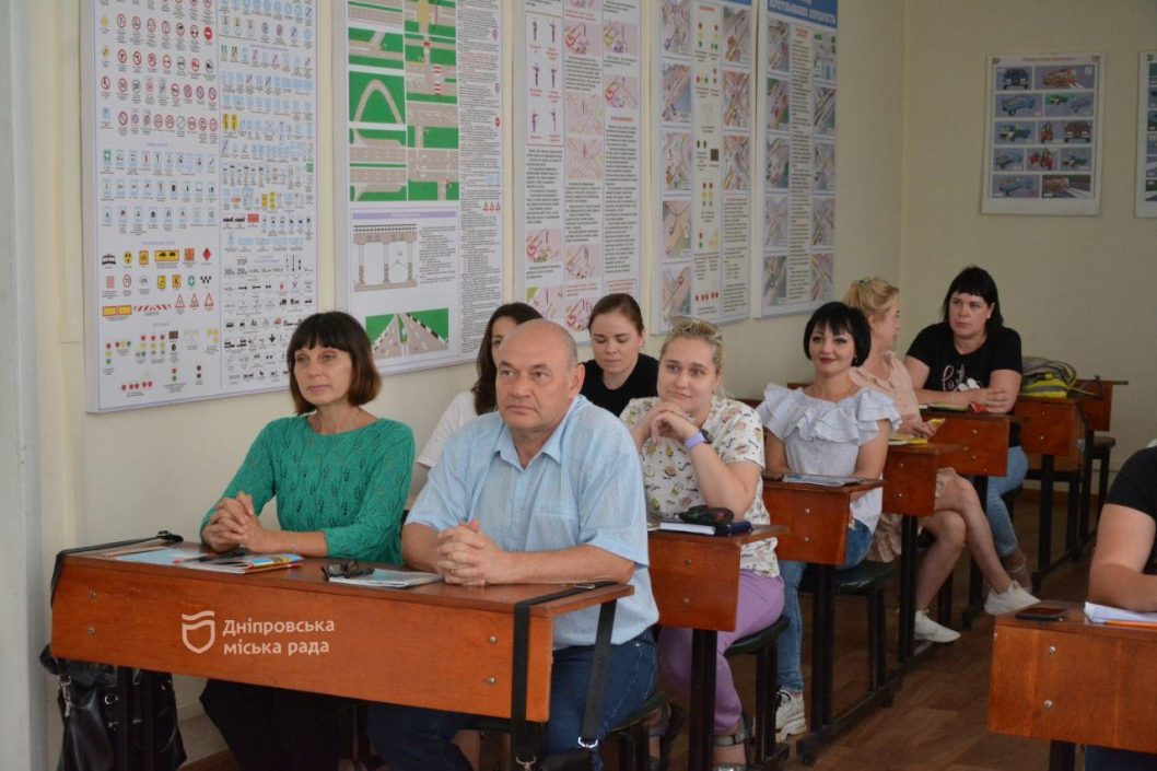 У Дніпрі діє програма навчання водіїв електротранспорту: які є особливості