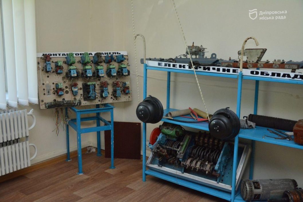 У Дніпрі діє програма навчання водіїв електротранспорту: які є особливості