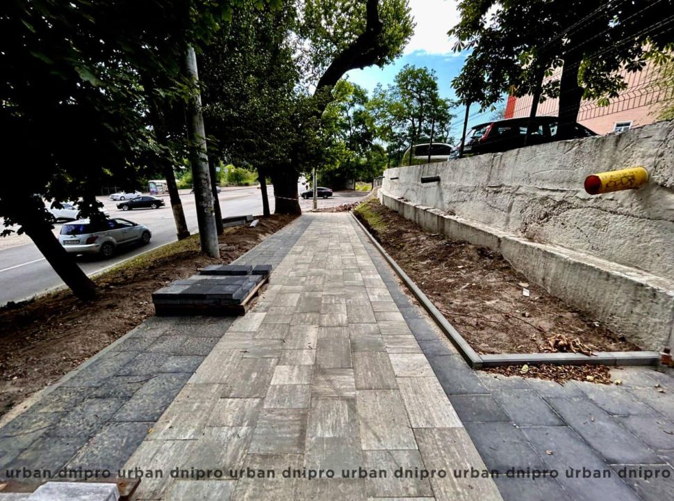 У Дніпрі закінчують першу частину ремонту вулиці Святослава Хороброго - рис. 1