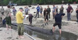 На обмілілому березі Дніпра знайшли дубовий човен 500-річної давності - рис. 4