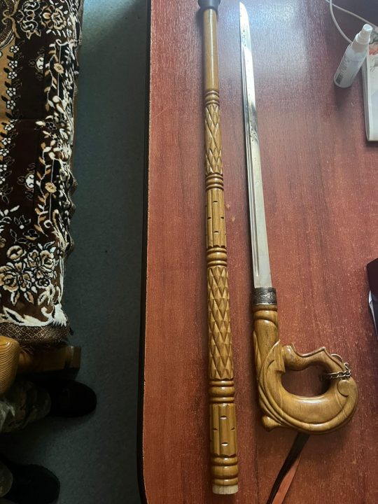 Житель Дніпропетровщини намагався перевезти через кордон тростину з секретом