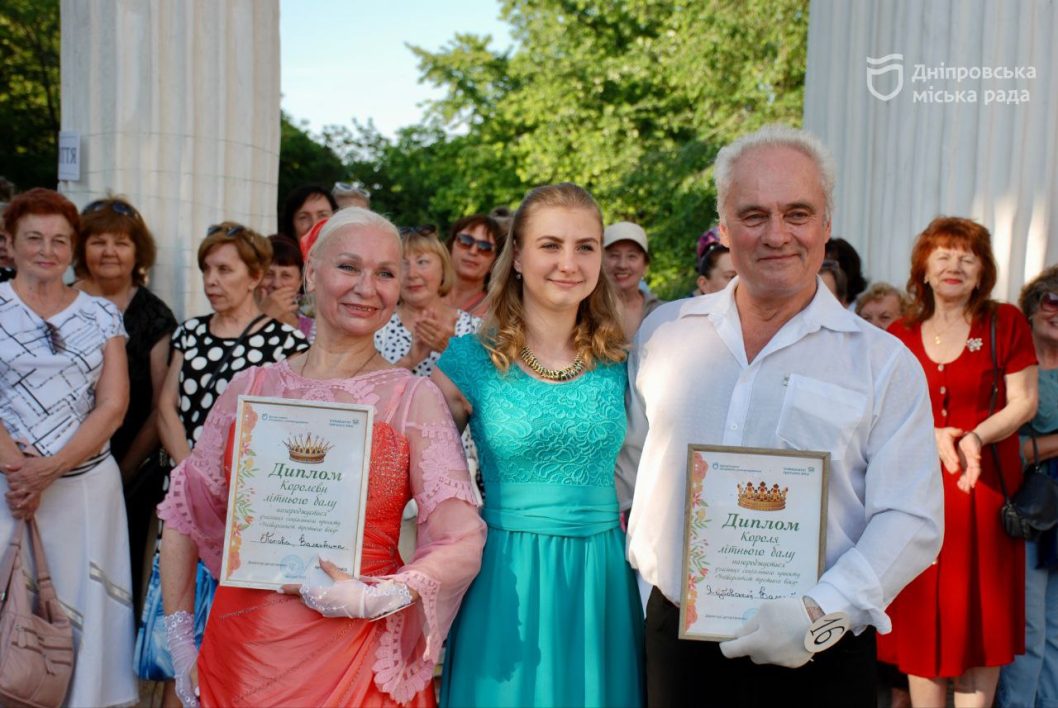 У Дніпрі влаштували літній бал для учасників «Університету третього віку» - рис. 8