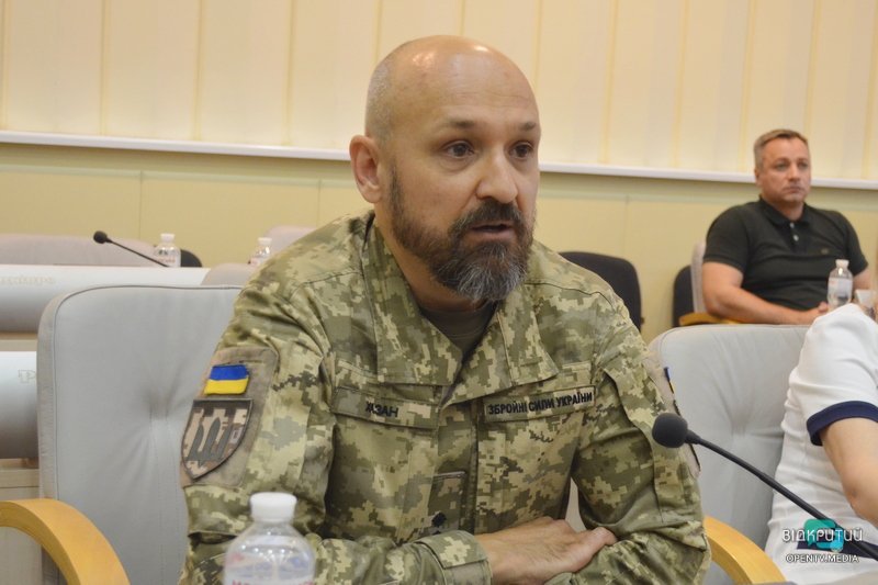 Облаштування укриттів, підтримка військових та ВПО: як у Дніпрі пройшла сесія облради