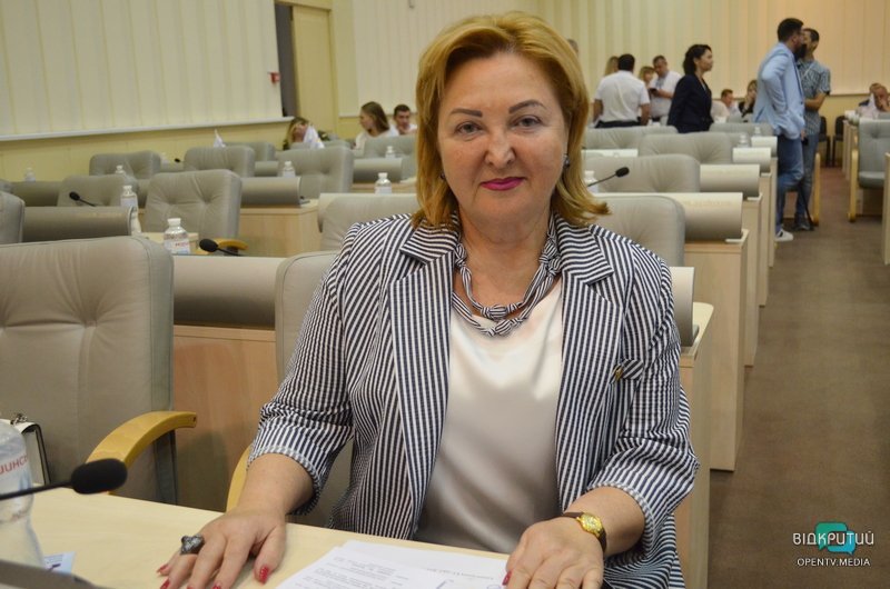 Облаштування укриттів, підтримка військових та ВПО: як у Дніпрі пройшла сесія облради