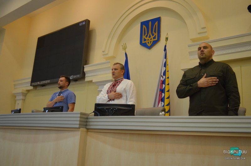 Облаштування укриттів, підтримка військових та ВПО: як у Дніпрі пройшла сесія облради
