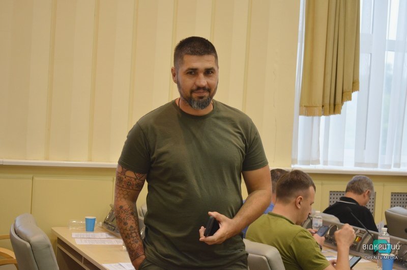 Облаштування укриттів, підтримка військових та ВПО: як у Дніпрі пройшла сесія облради
