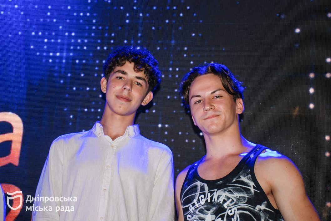 Несмотря на войну и дистанционное обучение, в Днепре увеличилось количество золотых медалистов. - рис. 6